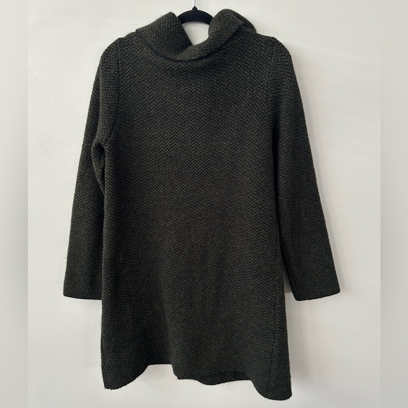 Ellen Tracy Olive Green/Black Chevron Cowl Neck Wool Blend Sweater Shawl Wrap - Picture 4 of 4